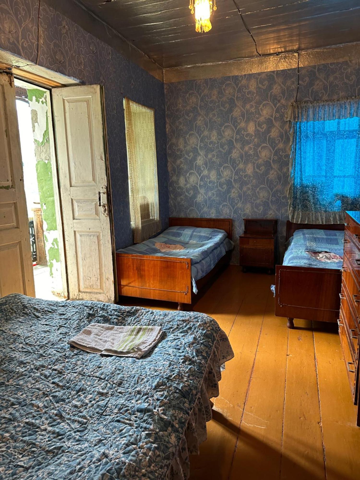 Mukhran&Nargiza Guesthouse Adishi Bagian luar foto